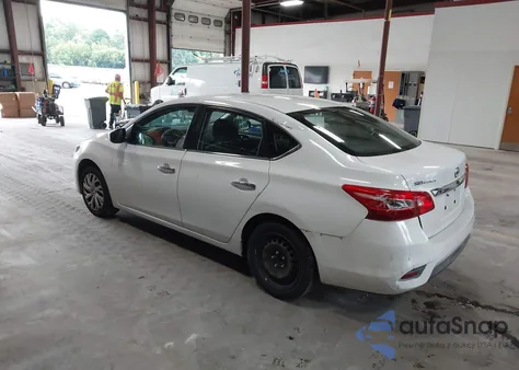 2018 Nissan Sentra S из США, поврежденный, VIN 3N1AB7AP8JY272826